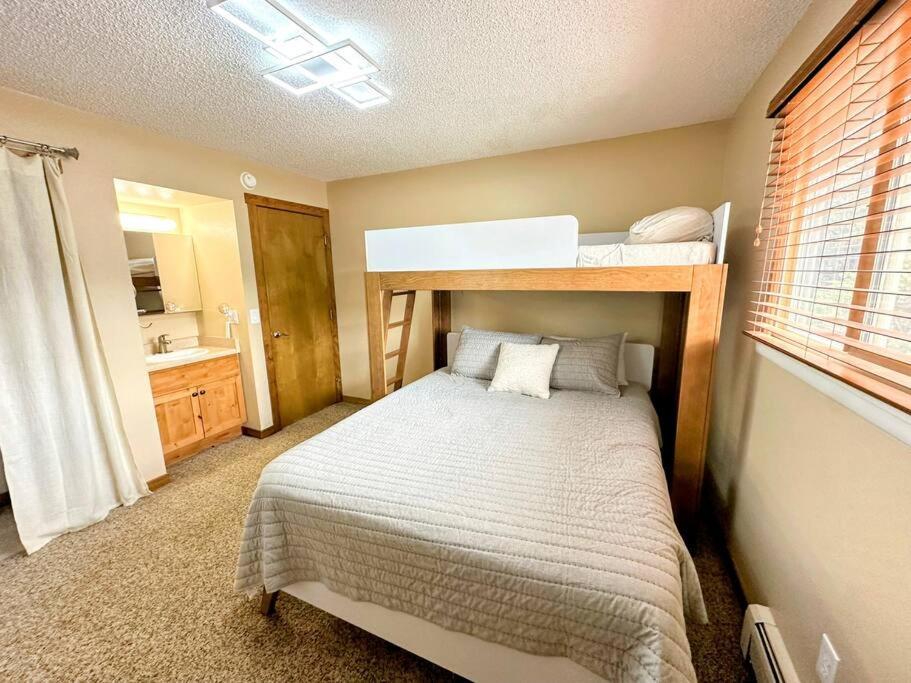 Winter Haus, Winter Park 2 Bedrooms Corner Unit W Outdoor Patio Walking Distance To The Center Of Town Bagian luar foto