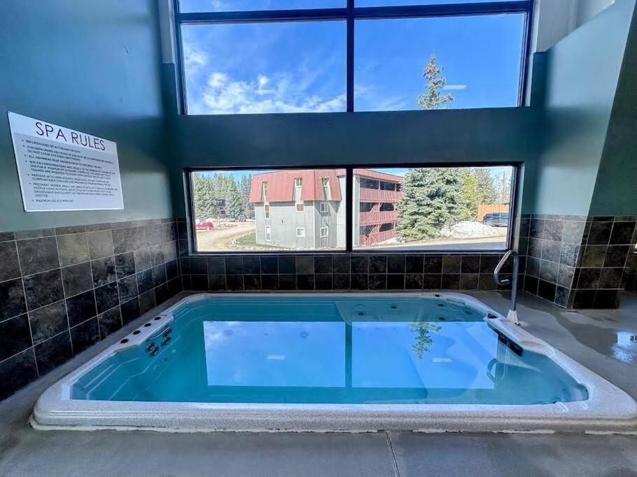 Winter Haus, Winter Park 2 Bedrooms Corner Unit W Outdoor Patio Walking Distance To The Center Of Town Bagian luar foto