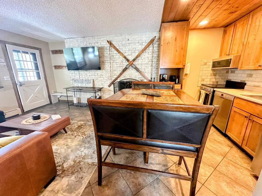 Winter Haus, Winter Park 2 Bedrooms Corner Unit W Outdoor Patio Walking Distance To The Center Of Town Bagian luar foto